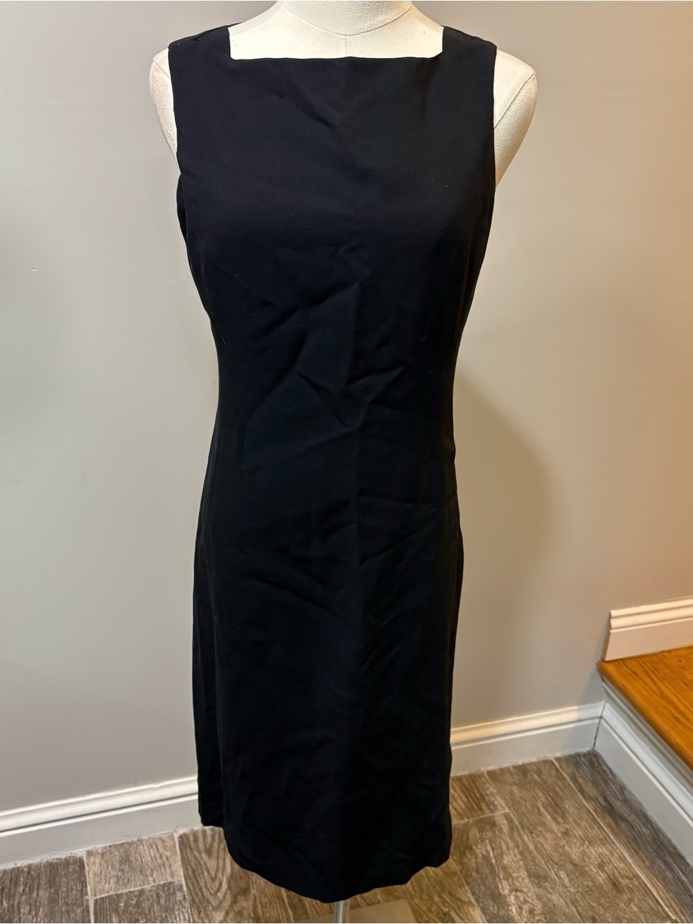 Banana Republic Sheath Dress Sz 0 Black Wool Square Neck Sleeveless Lined